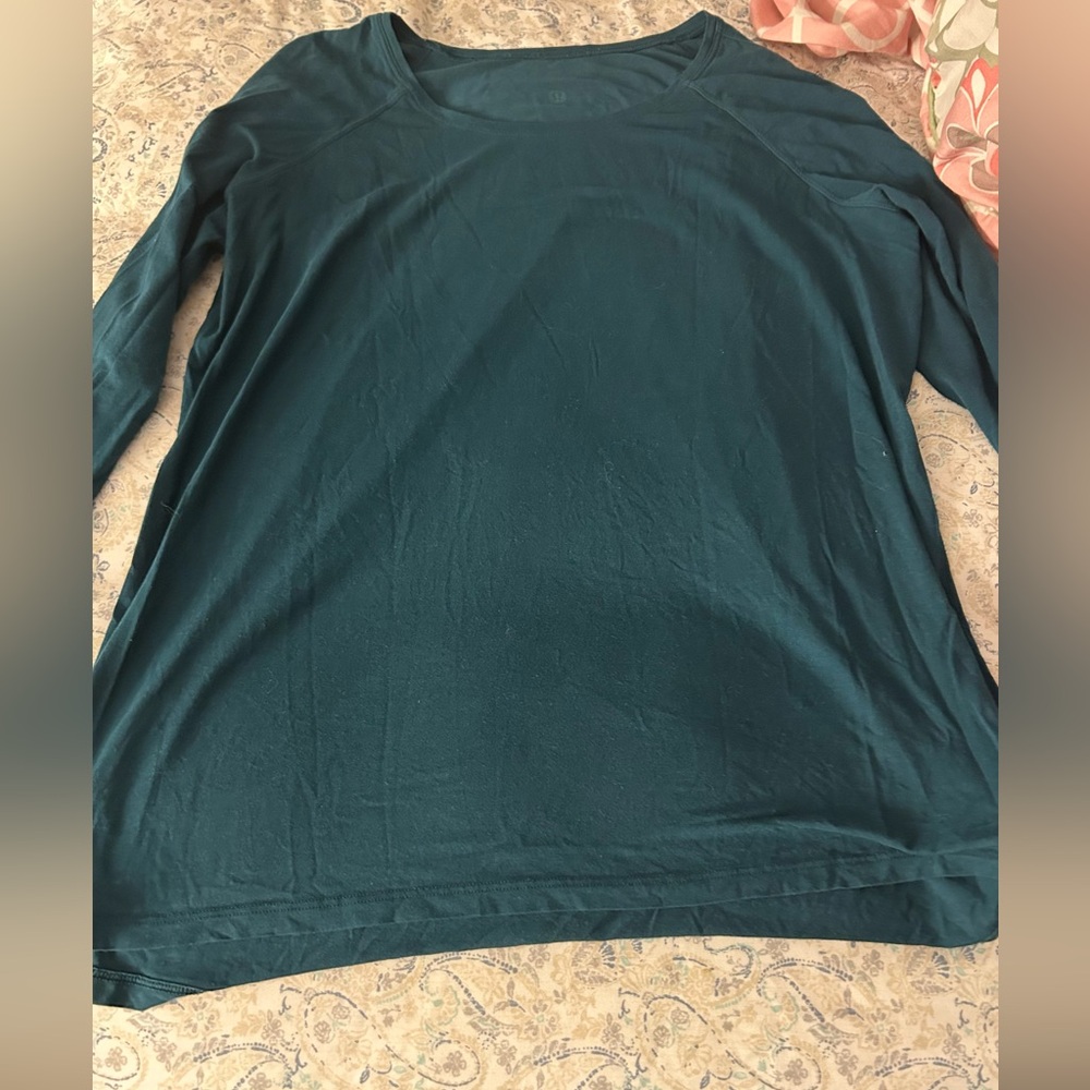 Lululemon teal tee shirt